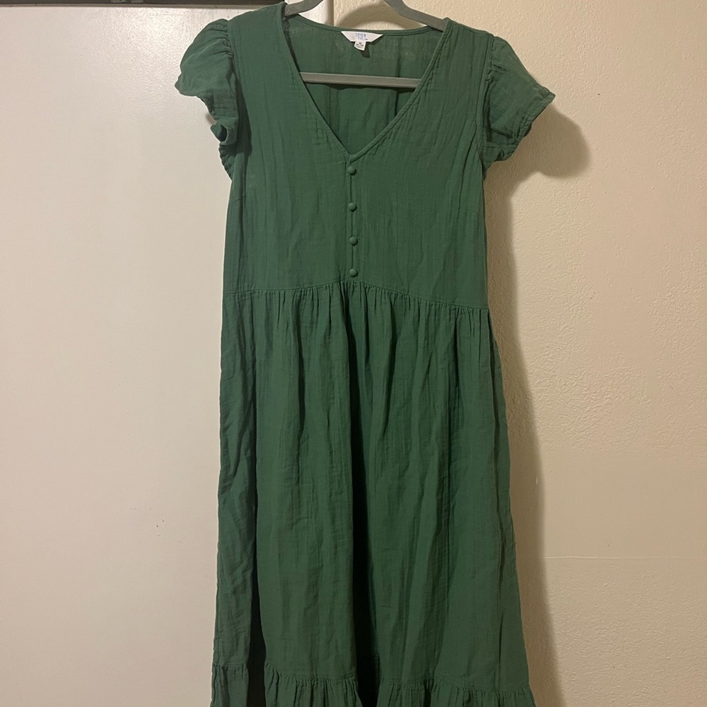 Time and Tru Green V-Neck Dress